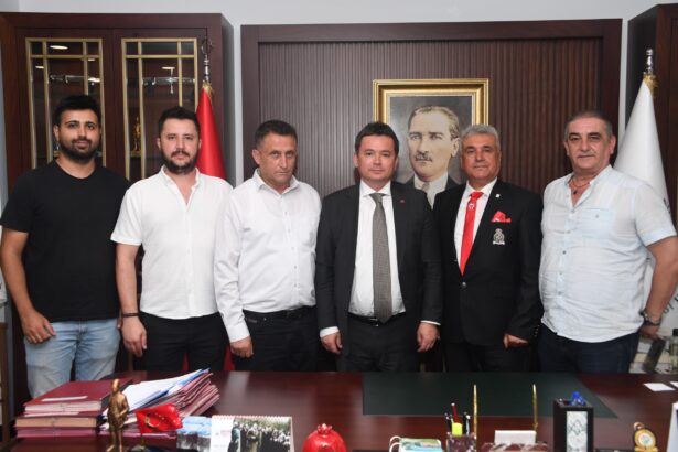 Umuda Yürüyüş Partisi’nden Osmangazi Belediye Başkanı Erkan Aydın’a Ziyaret