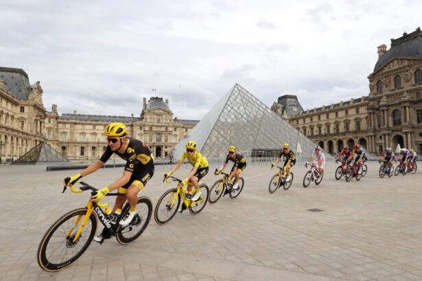 “Tour de France”ın Her Aşamasını Canlı Ekrana Getirecek