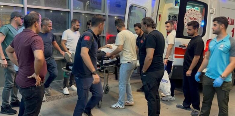 Kahta’da Polis Ekip Aracı Kaza Yaptı: 5 Yaralı