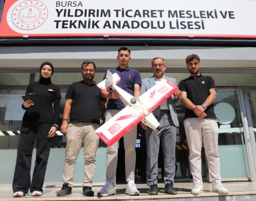 2580 Başvuru Arasından Büyük Başarı: Bursa Yıldırım Ticaret MTAL, Sabit Kanat İHA Yarışmasında 6’ncı Oldu