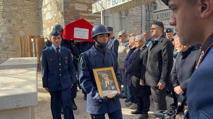 Kore Gazisi ve Duayen Eğitimci Ahmet Orhan Gülez Son Yolculuğuna Uğurlandı