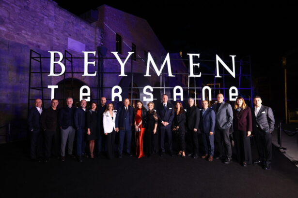 DİLAN ÇİÇEK DENİZ HİLAL ALTINBİLEK VE  KUBİLAY AKA  BEYMEN TERSANE AÇILIŞINDA GÖRÜNTÜLENDİ