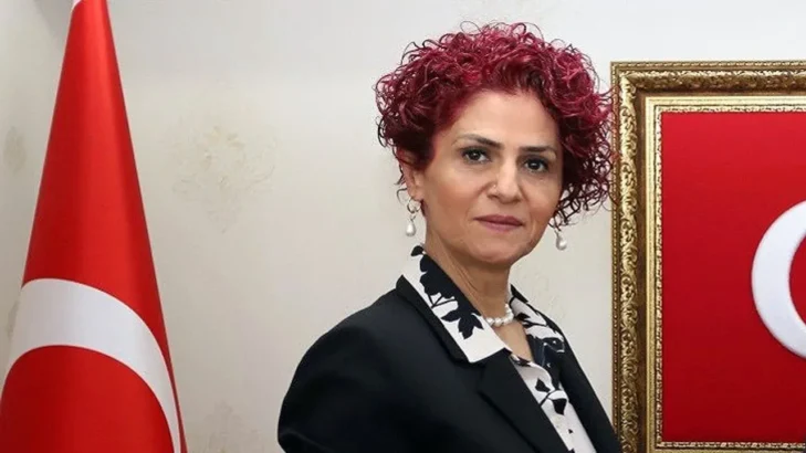 Boş tencere affetmeyecek.