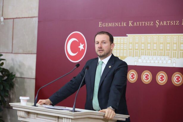 “BİZİM SİYASETİMİZ LAF DEĞİL, ESER SİYASETİDİR”