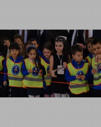 ”Alin Naz’ın Renkli Dünyası” Sergisi