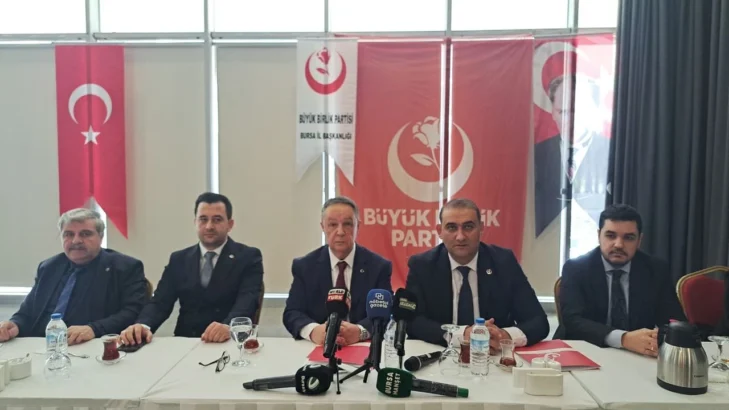 Basın Buluşmasıydı Ama Gündem Memleketin Yükünü Taşıyordu