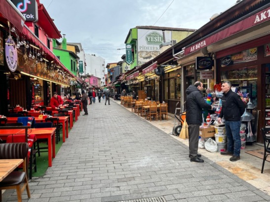 Kayhan Çarşısı’ndan Dünyaya Uzanan Hikâye: Bursalı Gezgin 30 Yıldır Yollarda