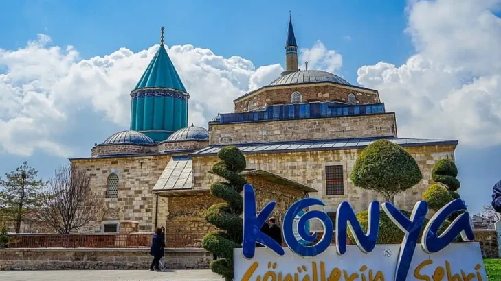 Bursa’da Konyalılar Geleneksel İftar Sofrasında Buluştu