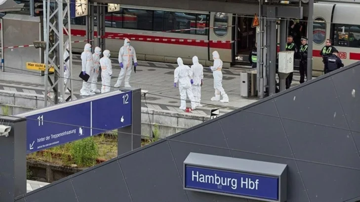 Hamburg’da Kanlı Sabah: Uyuyan Arkadaşına Bıçaklı Saldırı