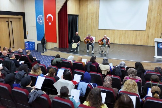 Türkülerle Buluşma Noktası: Kestel Türk Halk Müziği Korosu