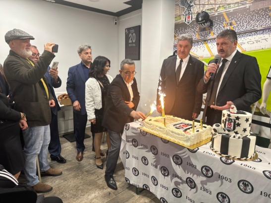 Hamburg’da Siyah-Beyaz Coşku: Kuzey Almanya Beşiktaşlılar Derneği Resmen Açıldı