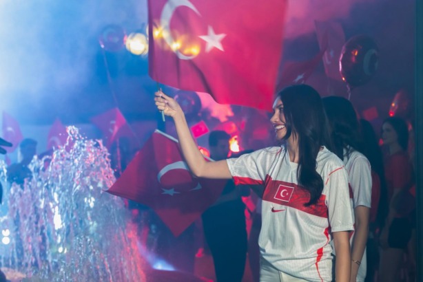 A Milli Takım’a Boğaz’da Moral Gecesi