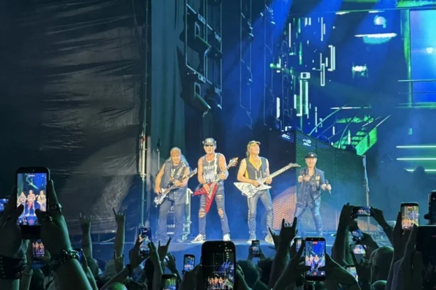 SCORPIONS 33 YIL SONRA İSTANBUL’DA  AYNI STADYUMDA TARİHİ YENİDEN YAZDI