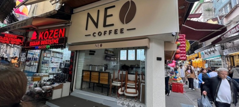 Tahtakale’de Kahve Keyfinin Yeni Adresi: NEO Coffee Kapılarını Açtı
