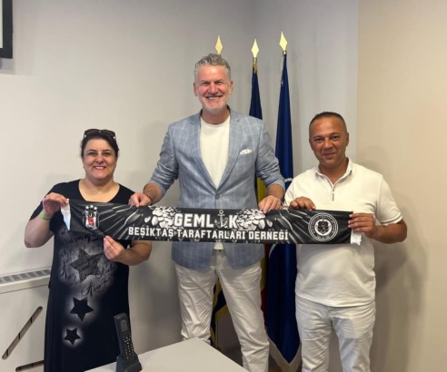 Gemlik Beşiktaşlılar Romanya’da Siyah-Beyaz Sevgisini Tanıttı