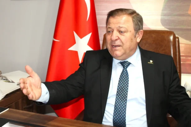 Emekliden Çifte Bayram Çağrısı: “Her Emekliye Bir Küçük Altın Verilsin”