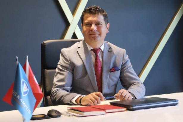 Ali Erzincanlıoğlu’ndan 30 Ağustos mesajı: “Zaferin ruhunu gelecek nesillere aktarmalıyız”