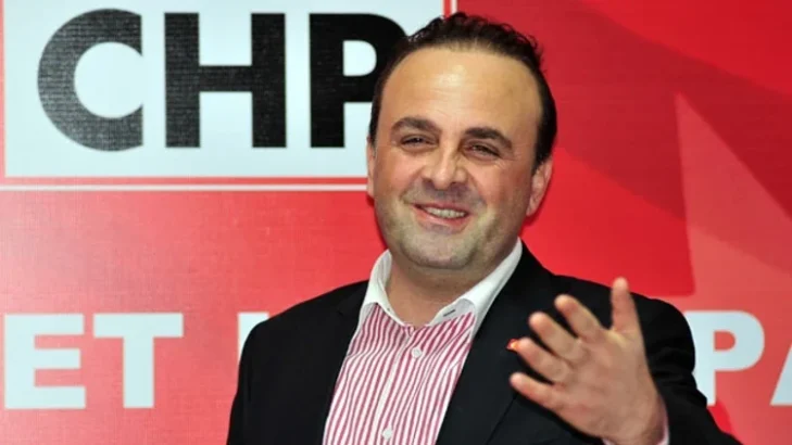 CHP Bursa’da yönetim bilmecesi: Deniz Baykal atandı, peki yeni yönetim ne zaman?