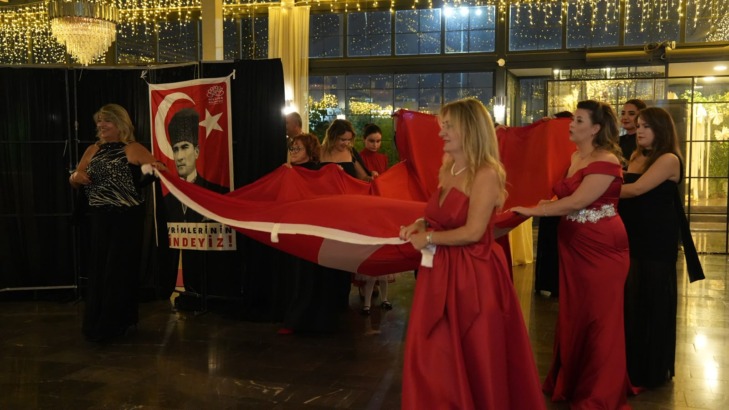 Türk Kadınlar Birliği Bursa Şubesi’nden Cumhuriyet’in 103. Yılına Anlamlı Kutlama