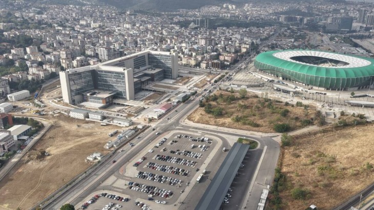 “Hastane açmak başka, sağlık hizmetini eksiksiz sunmak başka!”